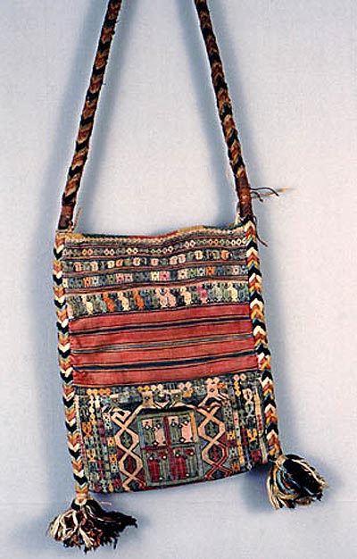 Jpeg 58K The bag is from the Northeast India collection of the Museum fuer Voelkerkunde, (Ethnological Museum), Berlin and was collected in the 1870s by Adolf Bastian, the first director of the Museum. Peter van Ham who was fortunate to see the piece whilst photographing the collection for an exhibition.