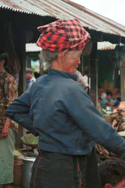 20K Jpeg 9809N05 An older Pa'O woman at Nampan 5-day rotating market, Lake Inle, Shan State.