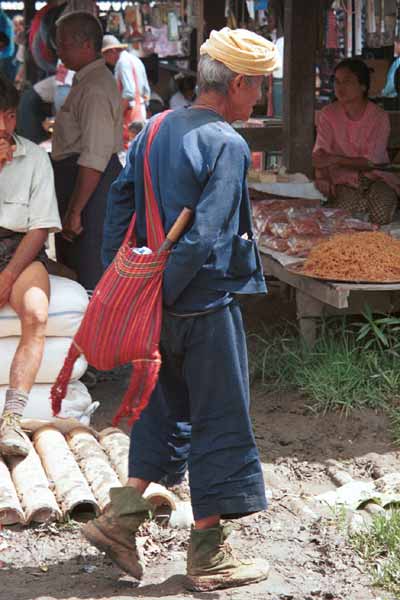 34K Jpeg 9809O01  Pa'O man at Nampan 5-day rotating market, Lake Inle, Shan State