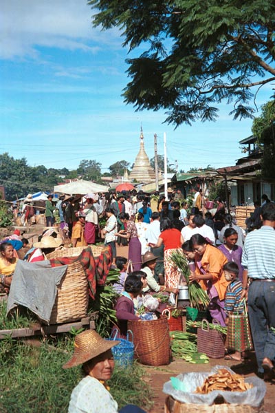 Jpeg 94K Rotating five day market in Kalaw, southwestern Shan State