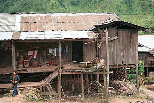 90K Jpeg House in Pein Ne Bin, a Silver Palaung village near Kalaw in northwestern Shan State. The house will probably house more than one family.