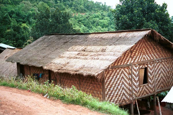 98K Jpeg A Silver Palaung house in Pein Ne Bin village, near Kalaw in southwestern Shan State