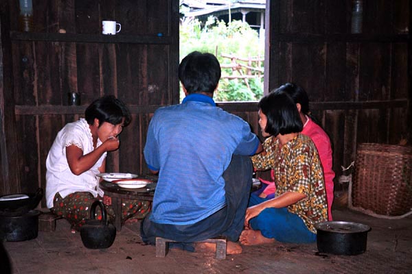 64K Jpeg A Silver Palaung family inside their house in Pein Ne Bin village near Kalaw, southwestern Shan State.