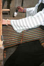 Jpeg 45K Close-up of Bouyei girl weaving - Bi Ke village, Mi Gu township, Zhenfeng county, Guizhou province 0010r36.jpg