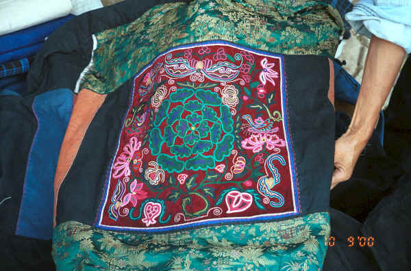 New Bouyei embroidered baby-carrier - Bi Ke village, Mi Gu township, Zhenfeng county, Guizhou province 0010s26.jpg