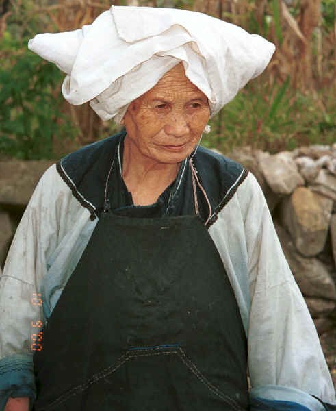 Old Bouyei woman - Bi Ke village, Mi Gu township, Zhenfeng county, Guizhou province 0010s35.jpg