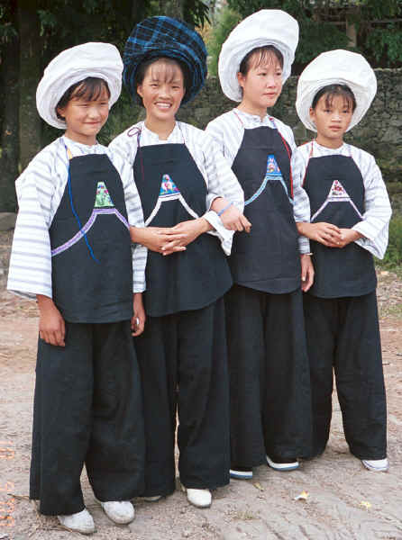 Bouyei woman and three young girls - Bi Ke village, Mi Gu township, Zhenfeng county, Guizhou province 0010t08.jpg