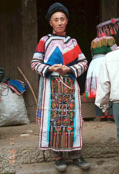 Miao woman - Chang Tion village, Cheng Guan township, Puding county, Guizhou province 0010w28.jpg