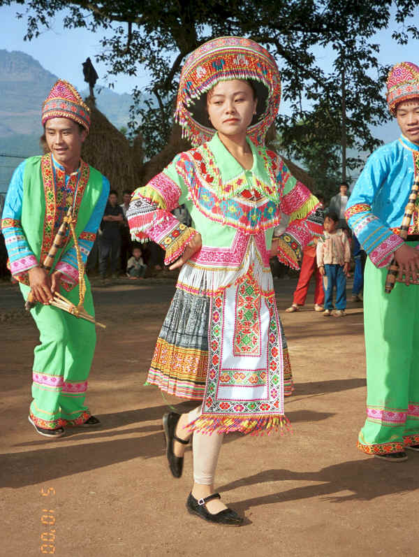 Young dance troupe, Da Shu Jia village, Xin Zhou township, Longlin county, Guangxi province 0010h14.jpg