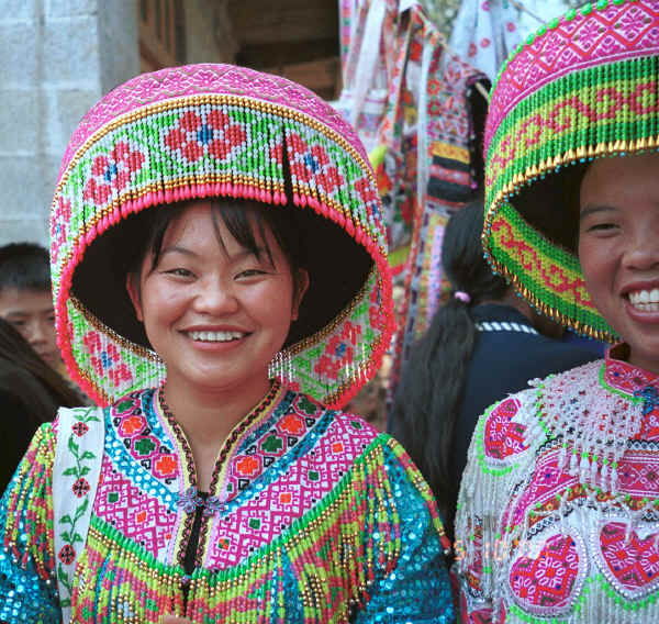 Attracted to the glitz - Da Shu Jia village, Xin Zhou township, Longlin county, Guangxi province 0010i21.jpg