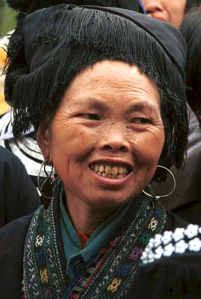 Black Miao woman - Dai Lo village, Shi Zi township, Ping Ba county, Guizhou county 0010z31.jpg