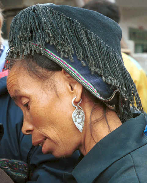 Black Miao woman - Dai Lo village, Shi Zi township, Ping Ba county, Guizhou county 0010z36.jpg