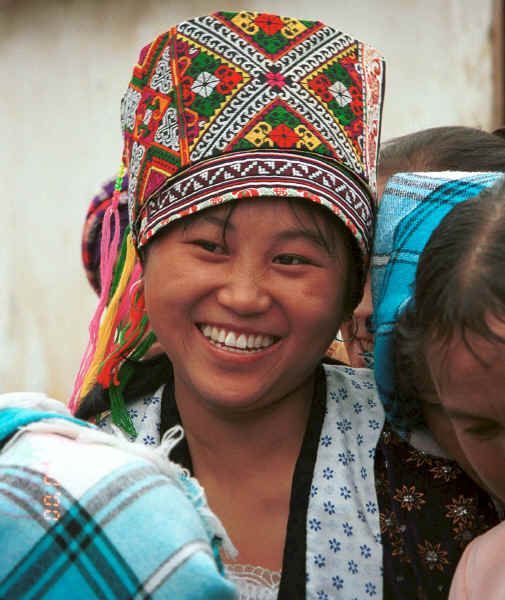 White Miao face in the crowd - De Wo market, De Wo township, Longlin county, Guangxi province 0010g03.jpg