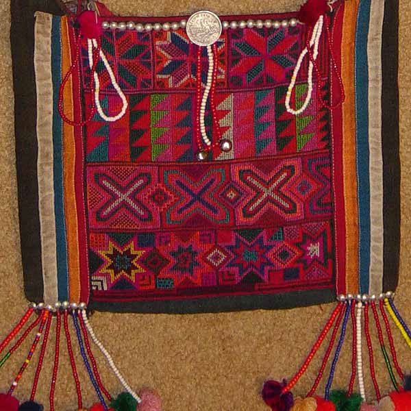 Jpeg 58K Hani embroidered and trimmed bag, Menghai county, Yunnan province, southwest China