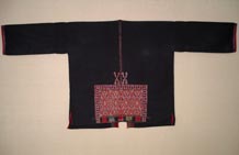 to a photogallery of a Qi Li woman's blouse from Changjiang