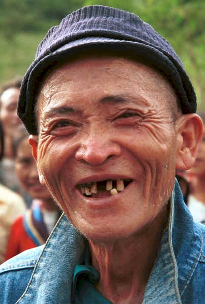 White Miao old man - Ma Wo village, Zhe Lang township, Longlin county, Guangxi province 0010k06.jpg