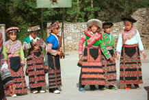 Jpeg 44K Very ornate aprons in the Clean Water/Red Hat Miao style - Sha Jiao village, Wan Teng township, Xingyi metropolitan area, Guizhou province 0010l30.jpg