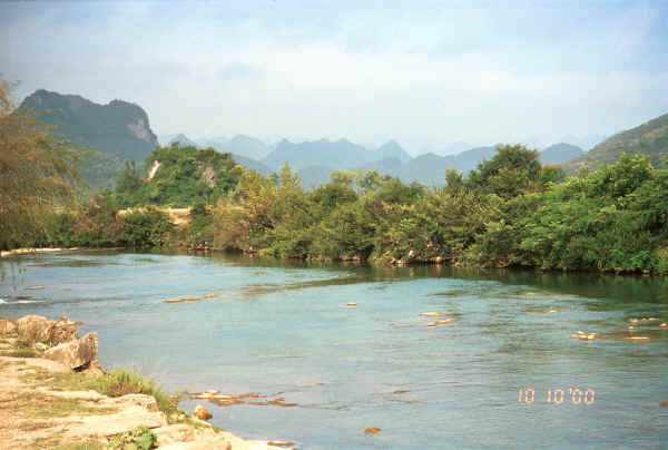 Looking down the river as we approach Shitou village, Huanggousu township, Zhen Nin county, Guizhou province 0010t32.jpg