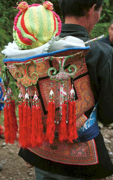 Heavily ornamented Side Comb Miao baby carrier - Xian Ma village, Hou Chang township, Puding county, Guizhou province 0010y19.jpg