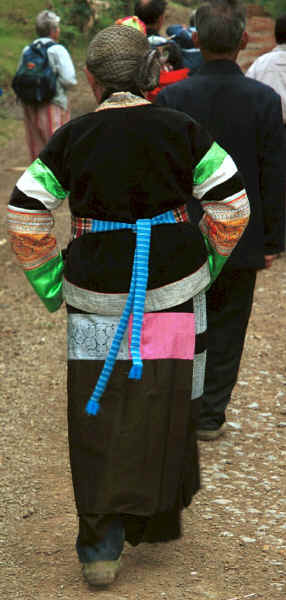 Leading the way to their Side Comb Miao home - Xian Ma village, Hou Chang township, Puding county, Guizhou province 0010y21.jpg