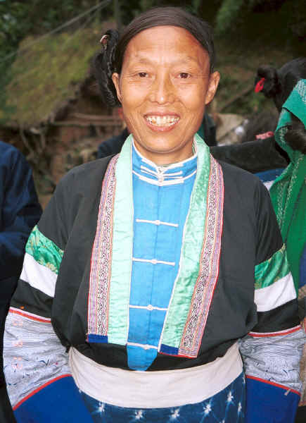 Side Comb Miao woman showing 'side comb' hairstyle - Xian Ma village, Hou Chang township, Puding county, Guizhou province 0010y35.jpg