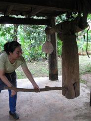 to 86K Jpg - Mme Bouavanh Phouminh, the owner of the Lao Textile Museum in Vientiane