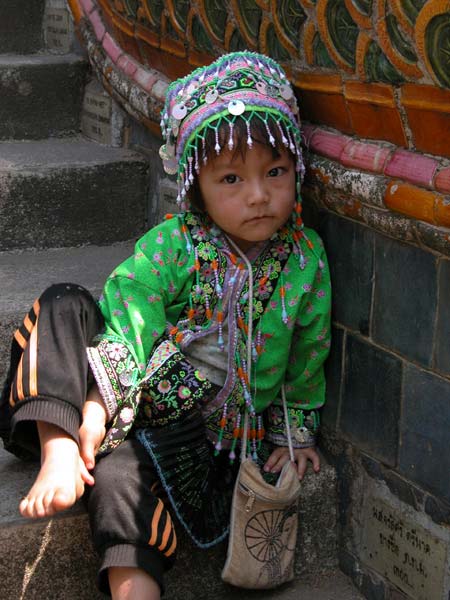 Jpeg 53K Young Hmong girl 3309