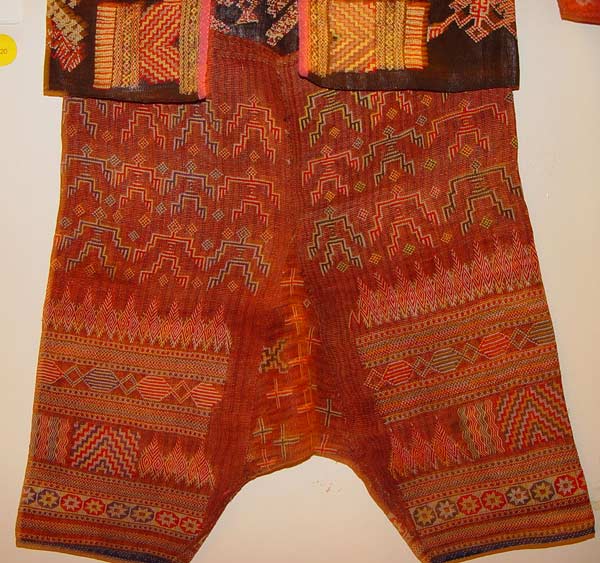 68K Jpg 20 - Detail 4 Bla'an man's abaka, cotton and embroidered jacket and trousers, Mindanao, 19th century. Jacket 145 cm x 58 cm x 41 cm, Trousers 43 cm x 53 cm