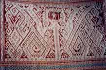 to ss12 Jpeg 60K Sumatran offering cloth (old) natural dyes