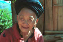 to Jpeg 22K An old Yao lady - she said that she was in her eighties - in a village in the hills around Chiang Rai 8812q17.jpg