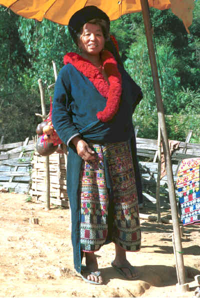 A Yao woman in a village in the hills around Chiang Rai 8812q30.jpg