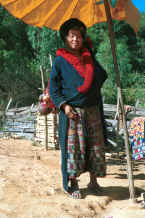 to Jpeg 43K A Yao woman in a village in the hills around Chiang Rai 8812q30.jpg