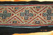 to Jpeg 59K Black Hmong woman's embroidered sash purchased from a Black Hmong woman in Sa Pa, Lao Cai Province 9511A27.JPG