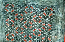 to Jpeg 75K Close-up of batik, appliqu detail of Black Hmong baby carrier collected in Sa pa, Northern Vietnam 9511a20