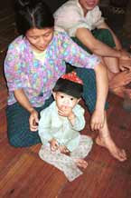 to Jpeg 34K 9511A03 Luong village, Lao Cai province in 1995 shortly after leaving Sa Pa for the town of Lao Cai.