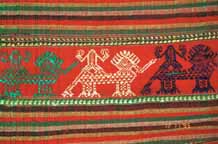 to Jpeg 77K Detail of Thai minority weaving in my collection purchased from a little gallery in Hanoi old town 9511A36T
